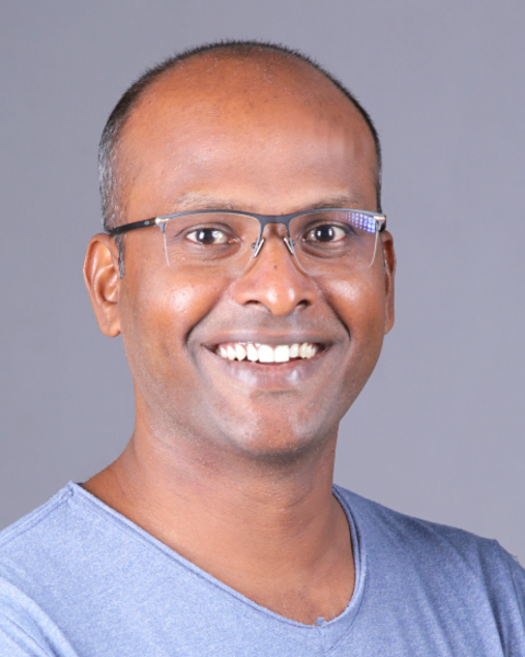 Headshot of Senthil Nathan.