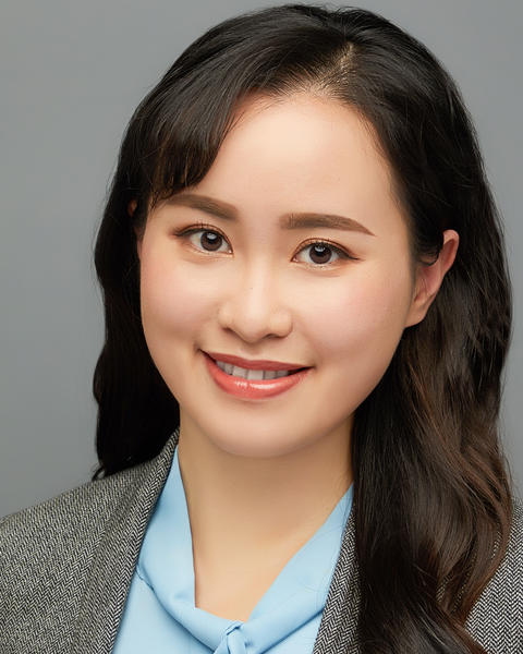 Headshot of Wan-Zi Lu.